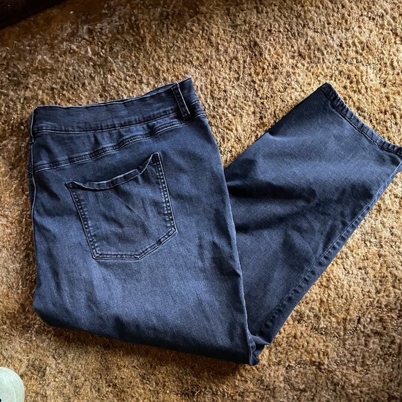 Terra sky capris- preowned! 26 W plus size! - Picture 9 of 9